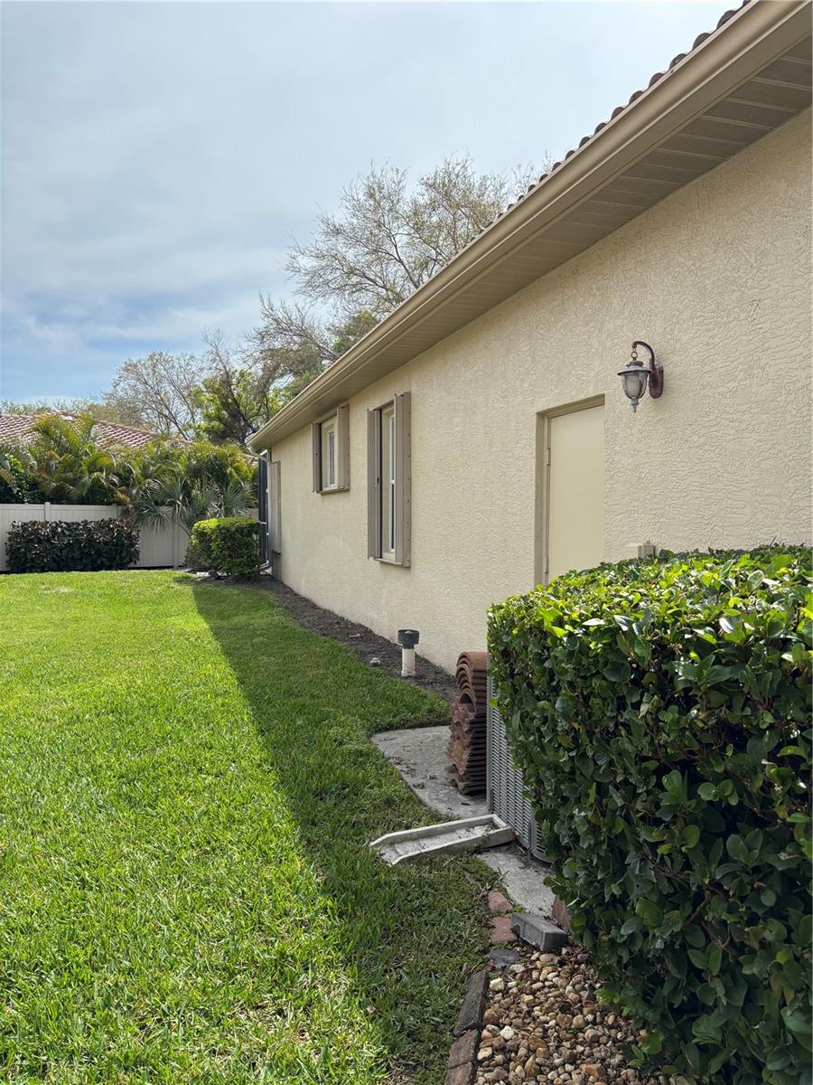 Image 36 of 40 For 132 Amora Avenue