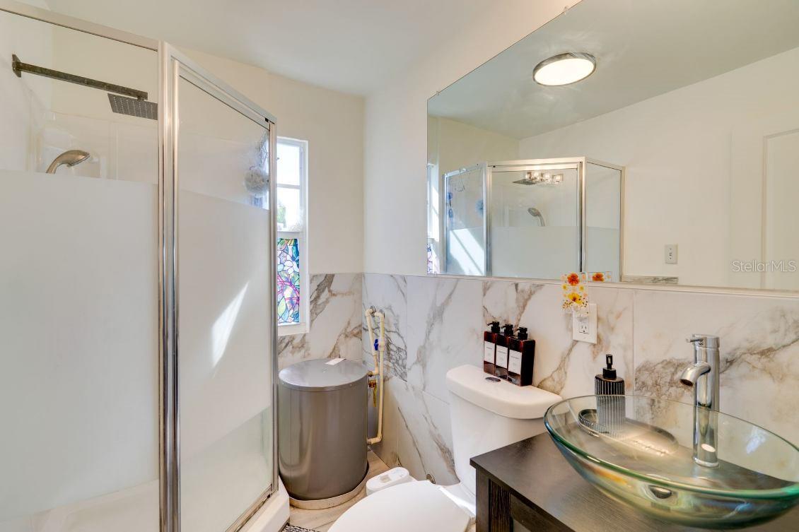 Image 5 of 18 For 209 Olympia Avenue