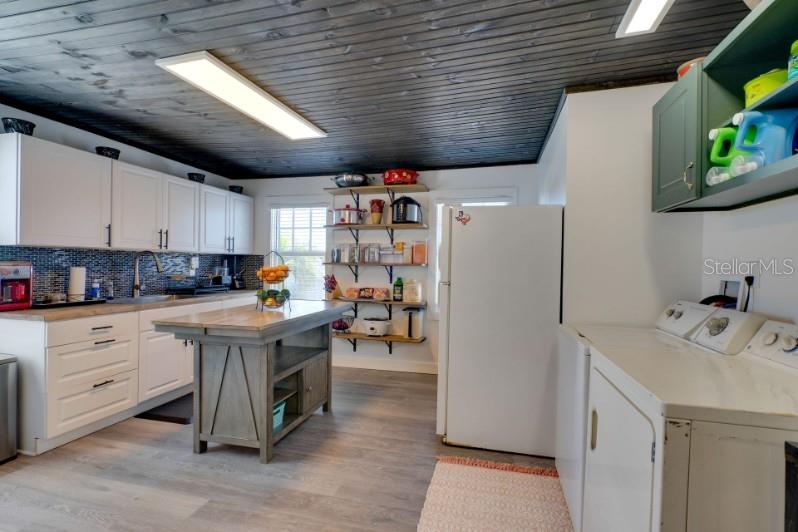 Image 9 of 18 For 209 Olympia Avenue