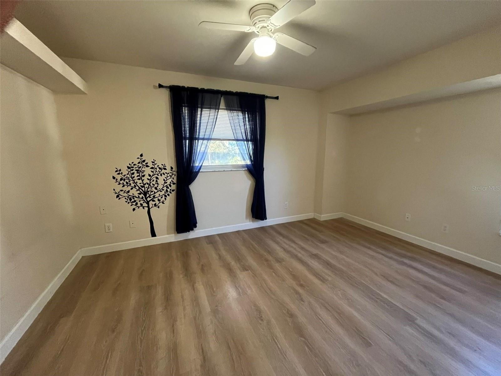 Image 16 of 24 For 4847 Luther Avenue