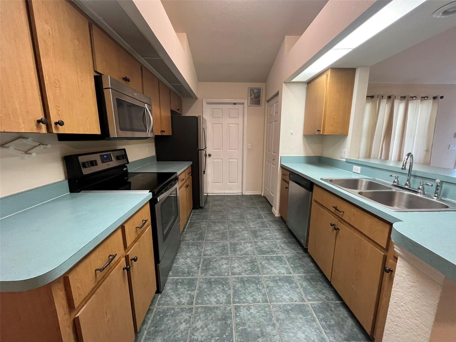 Image 9 of 24 For 4847 Luther Avenue