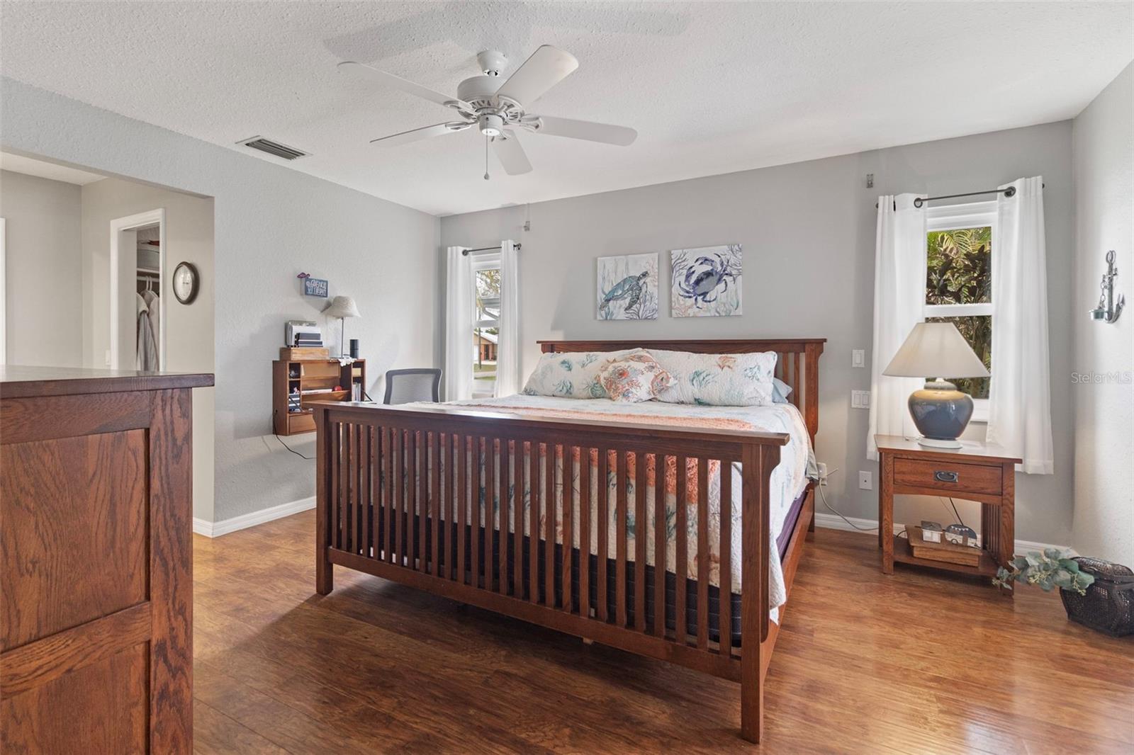 Image 15 of 61 For 22417 Glen Avenue