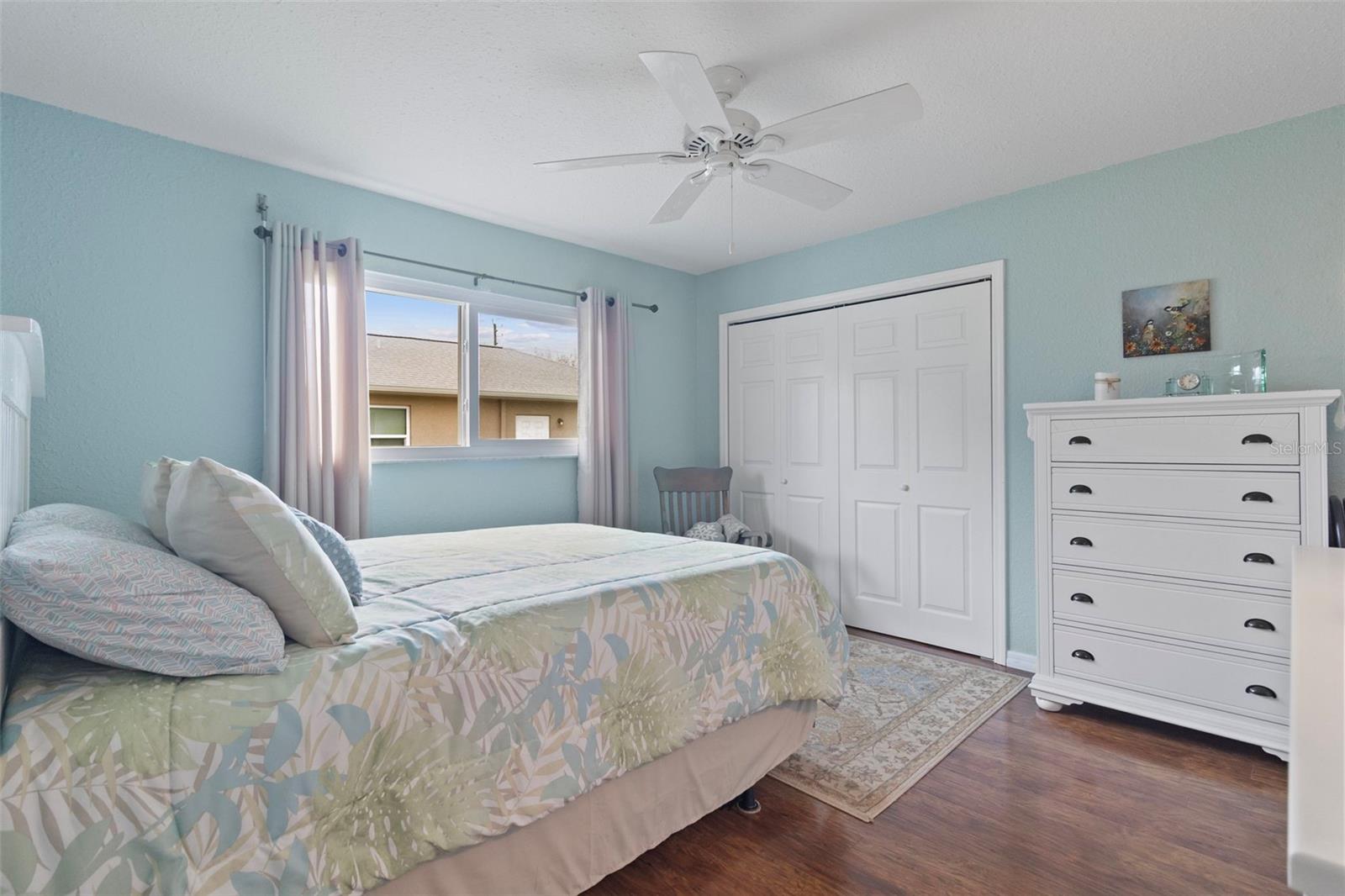 Image 25 of 61 For 22417 Glen Avenue