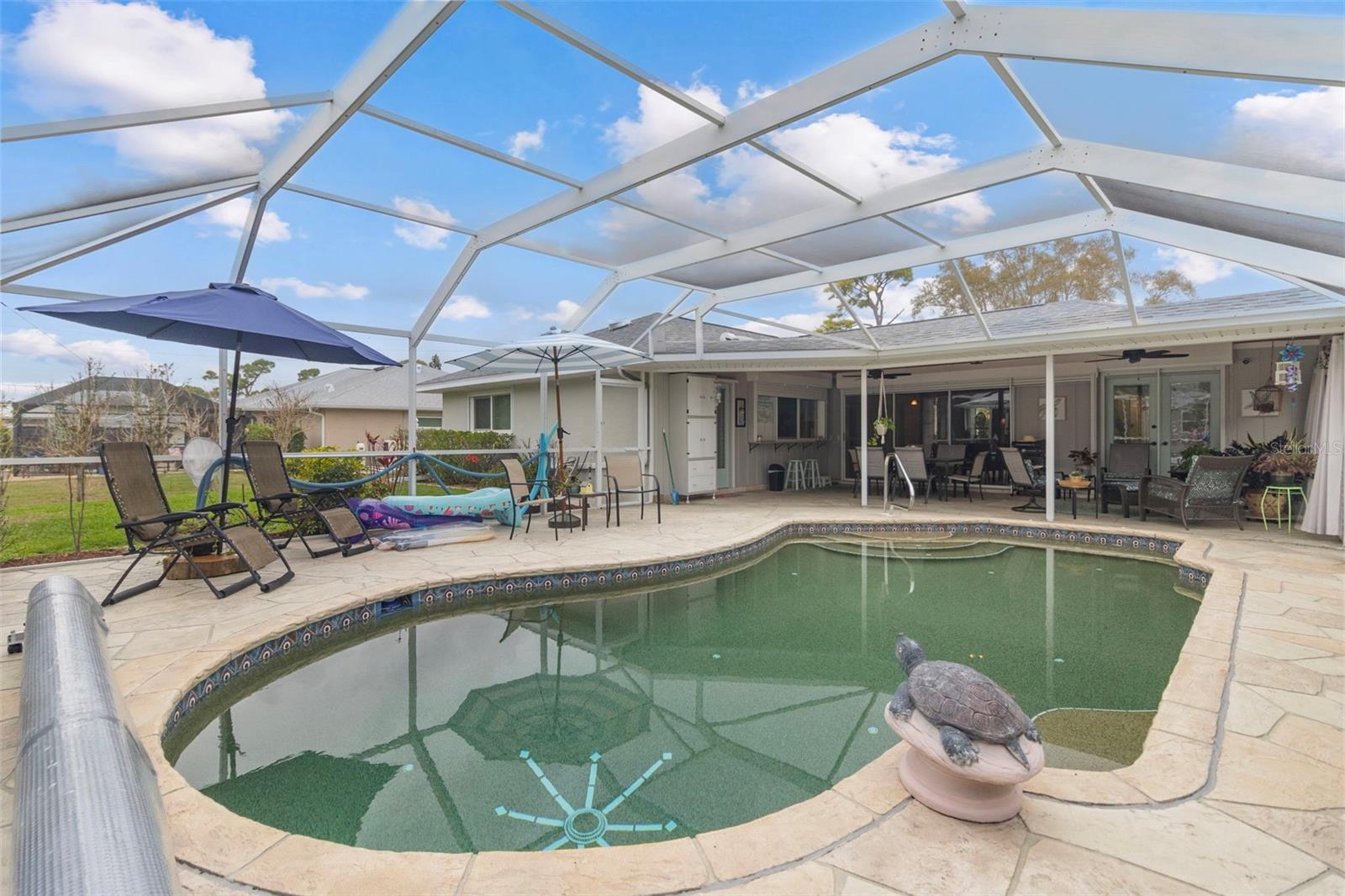 Image 38 of 61 For 22417 Glen Avenue