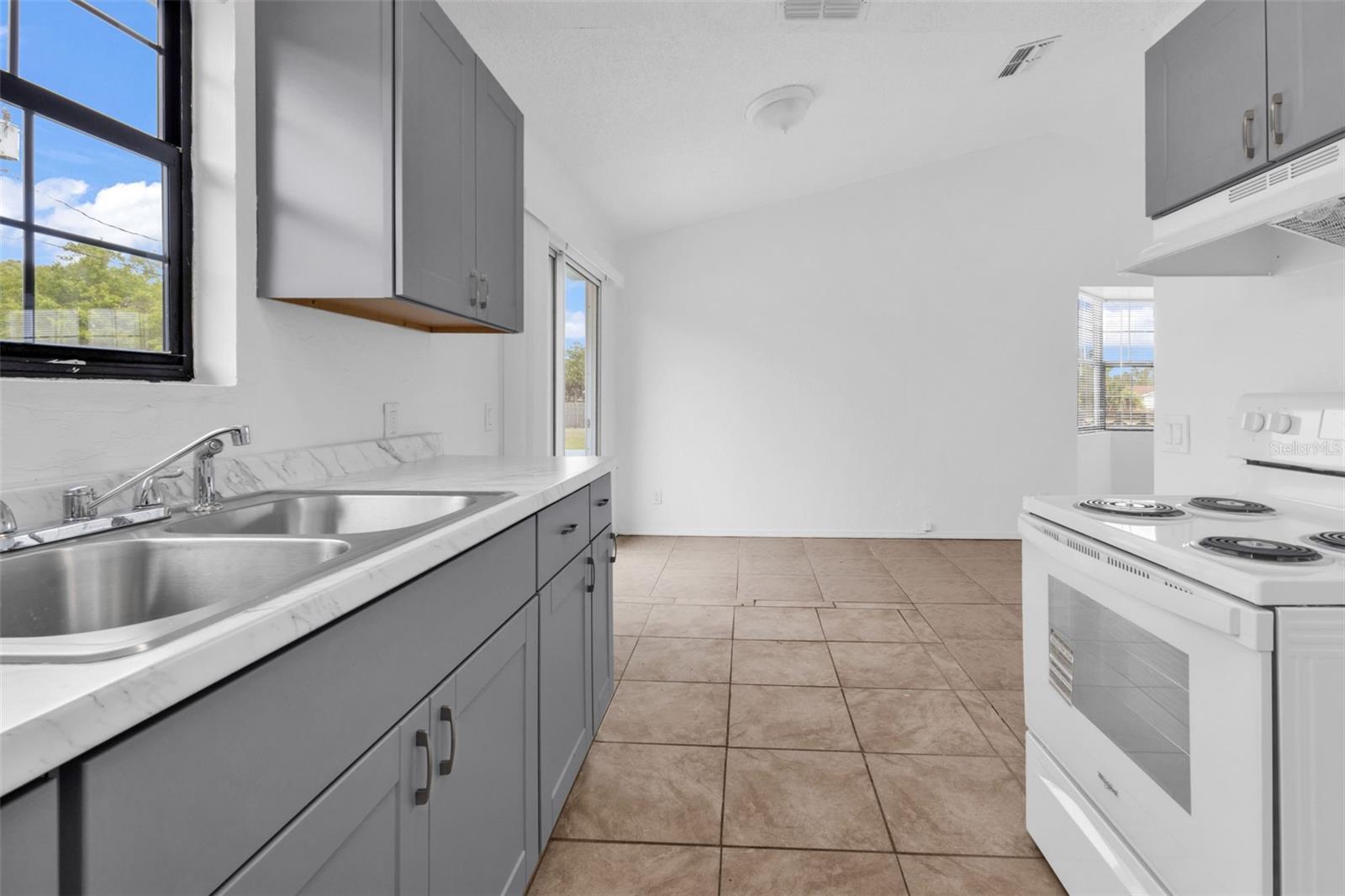 Image 13 of 34 For 1475 Ohio Avenue