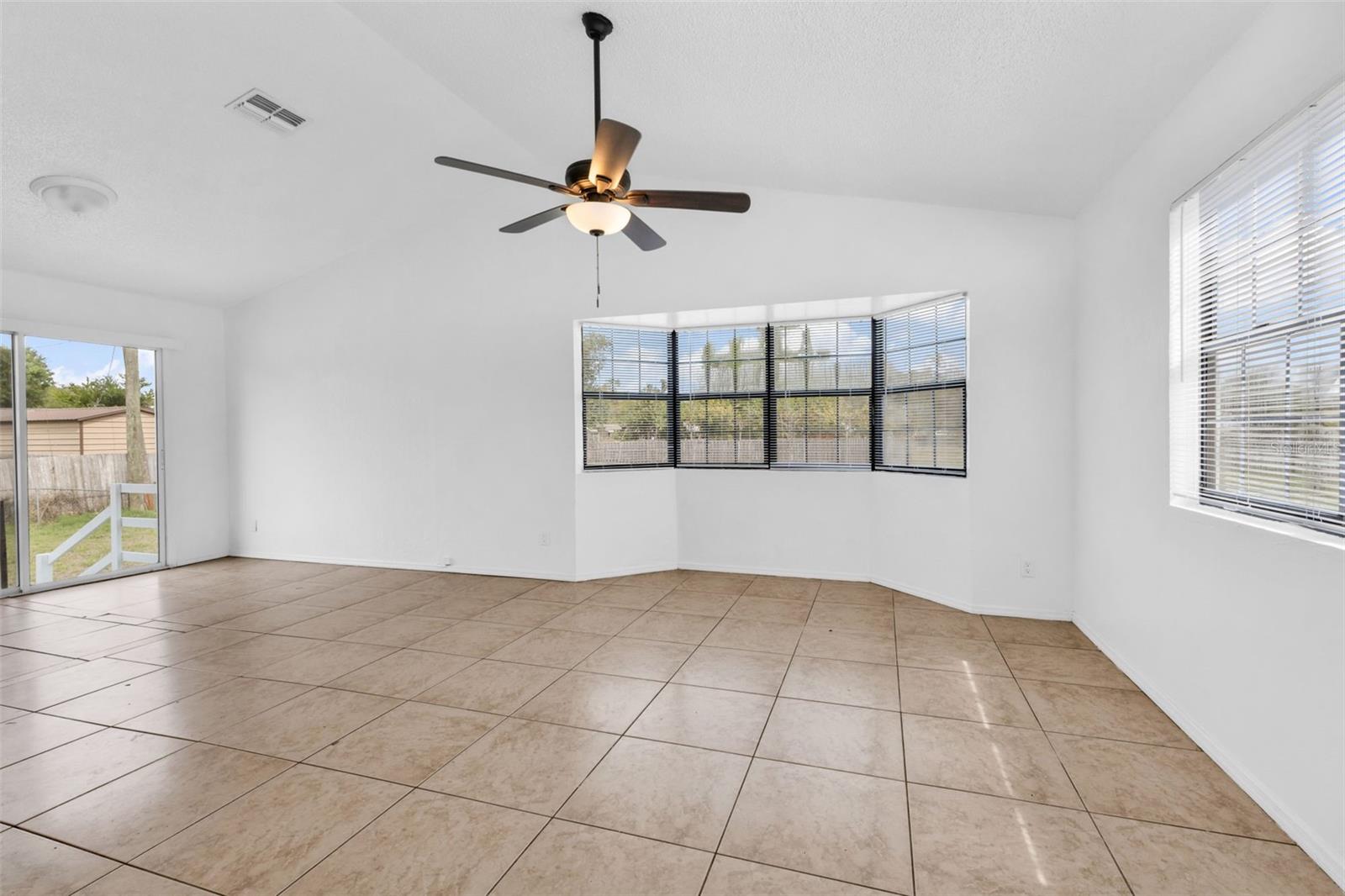 Image 7 of 34 For 1475 Ohio Avenue