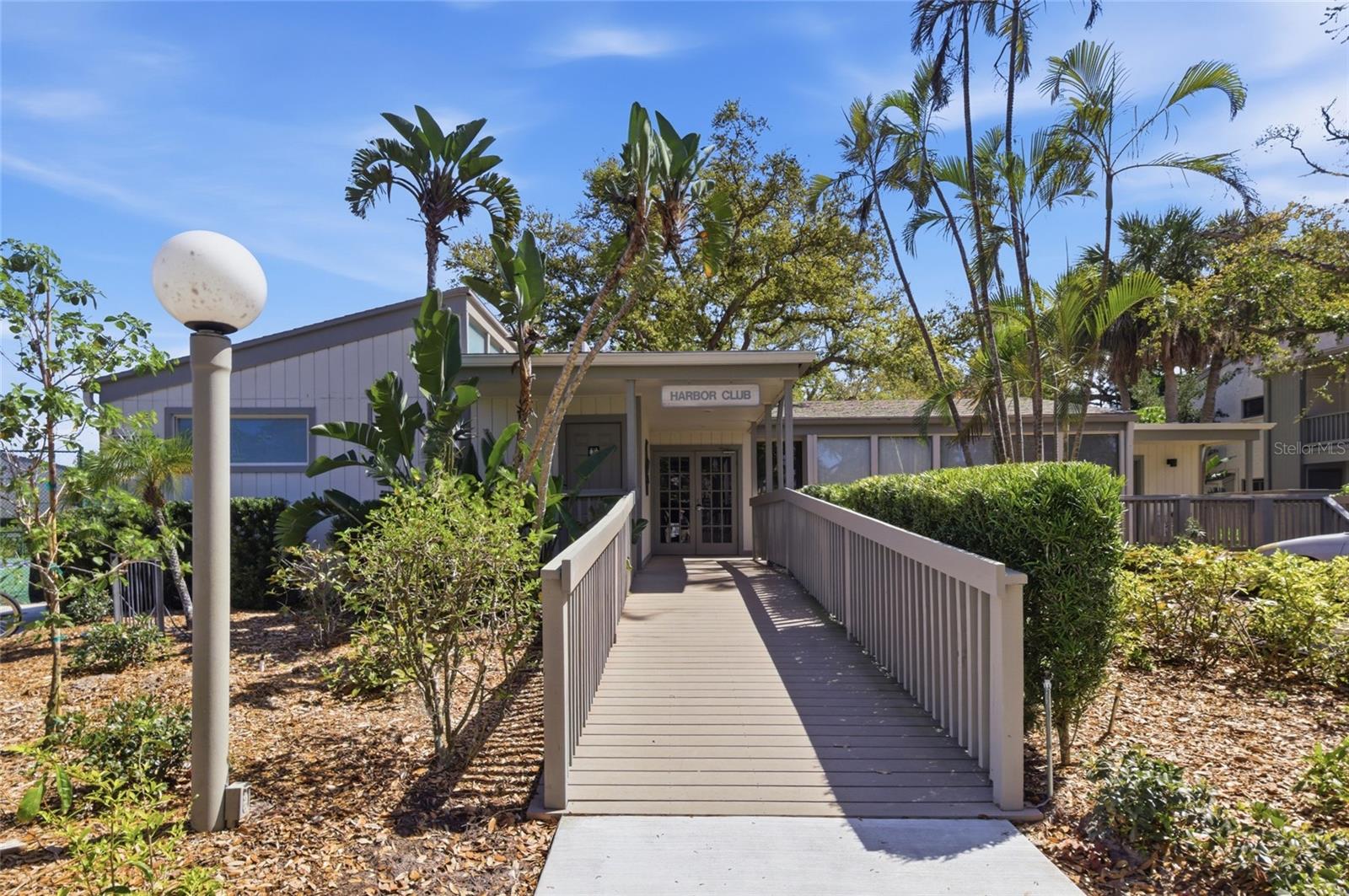 Image 32 of 44 For 1628 Clower Creek Drive 225