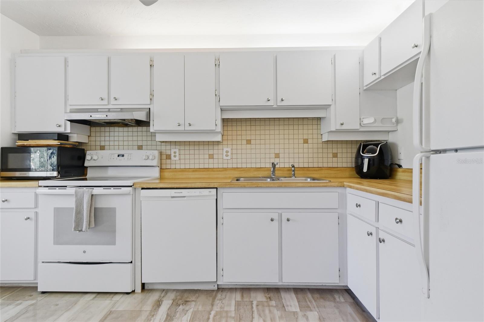 Image 7 of 44 For 1628 Clower Creek Drive 225