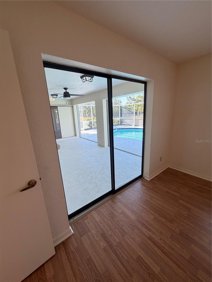 Image 10 of 21 For 1612 Blue Lake Circle