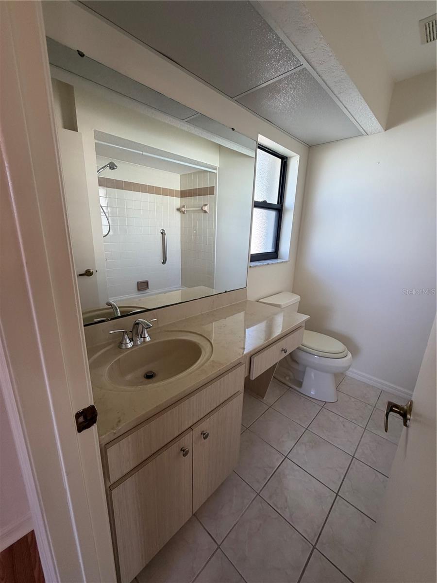 Image 11 of 21 For 1612 Blue Lake Circle