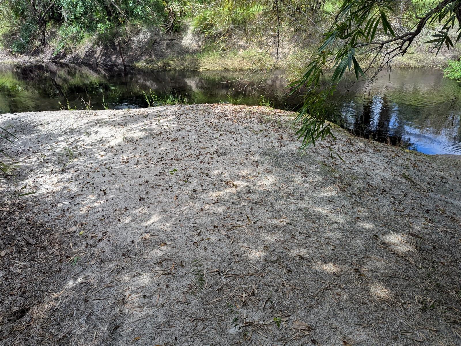 Image 4 of 18 For 7062 Crooked Creek