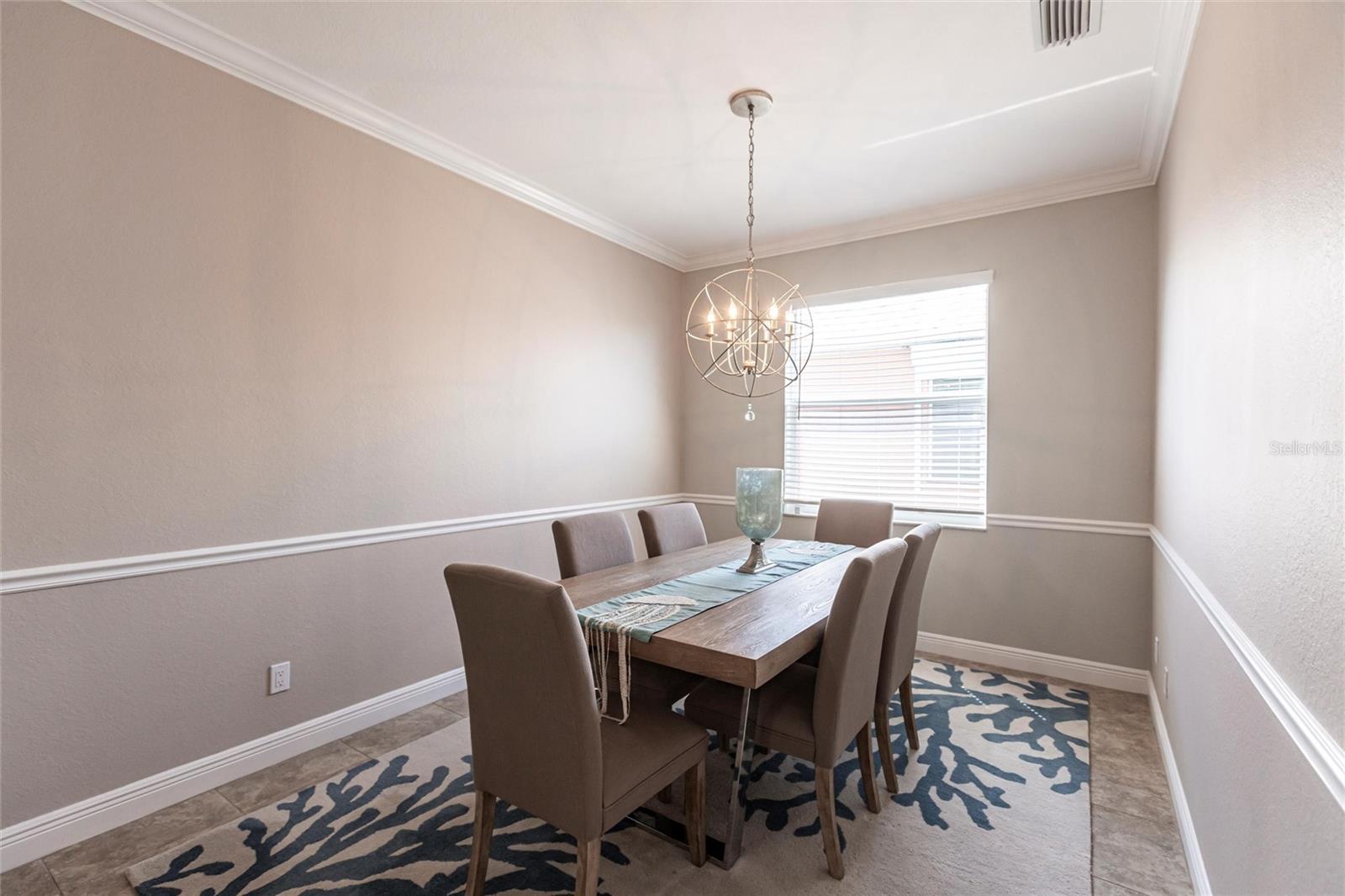 Image 10 of 33 For 2002 Bal Harbor Boulevard 1022