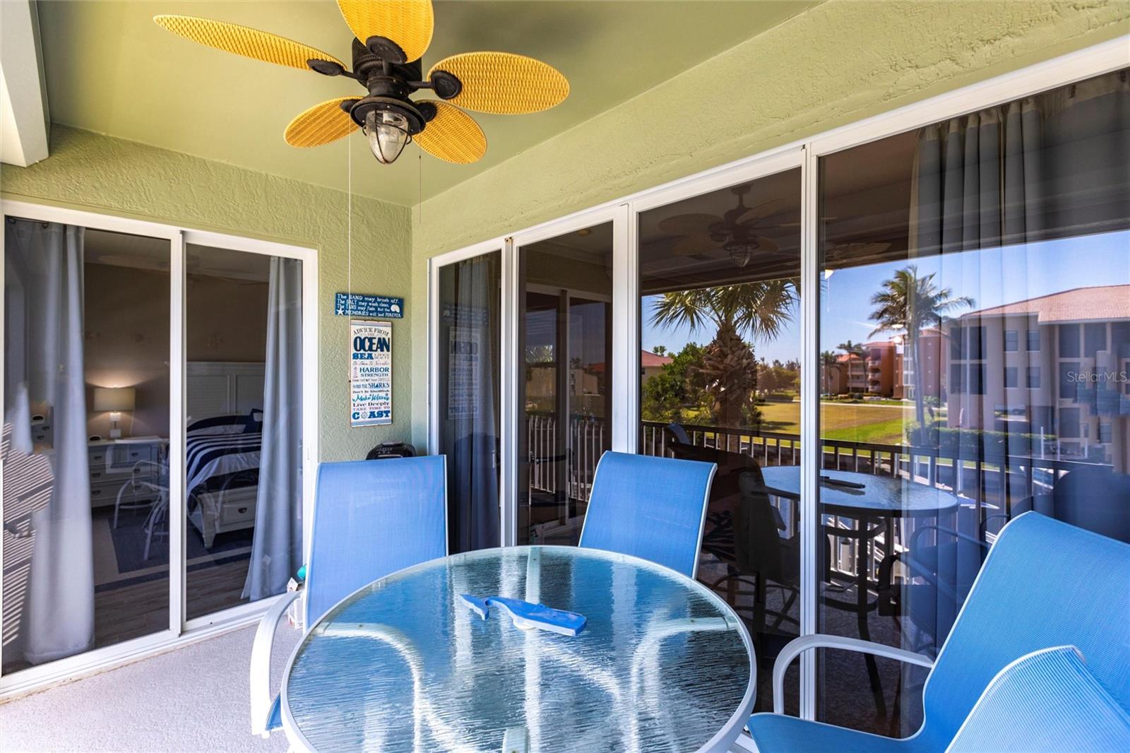 Image 20 of 33 For 2002 Bal Harbor Boulevard 1022