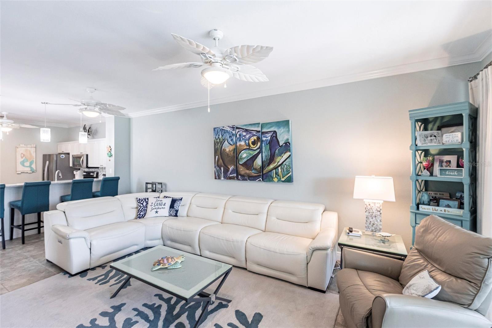 Image 8 of 33 For 2002 Bal Harbor Boulevard 1022