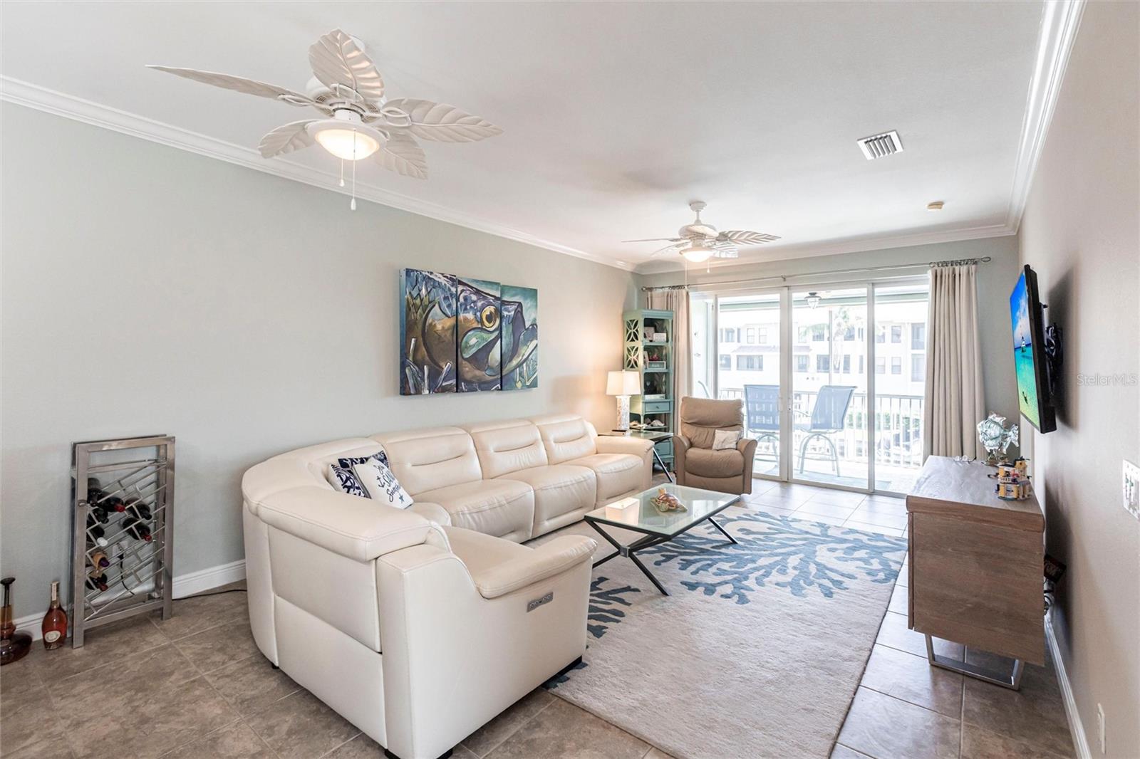 Image 9 of 33 For 2002 Bal Harbor Boulevard 1022