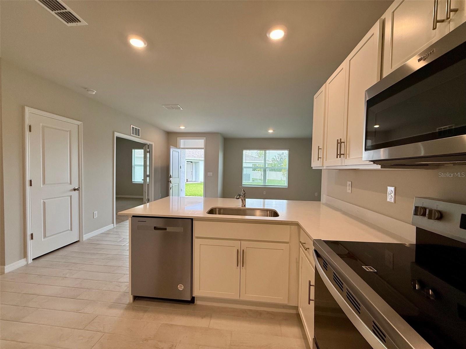 Image 16 of 27 For 9404 Sunbeam Circle