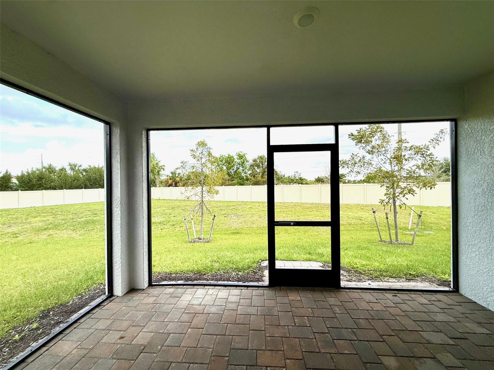 Image 19 of 27 For 9404 Sunbeam Circle