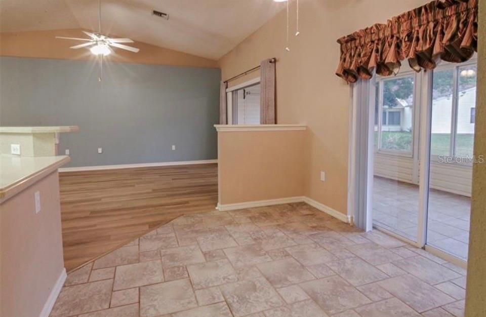 Image 4 of 13 For 6032 Magpie Drive