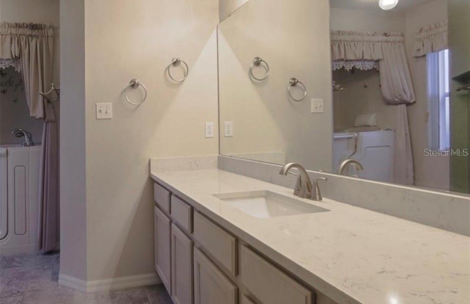 Image 8 of 13 For 6032 Magpie Drive