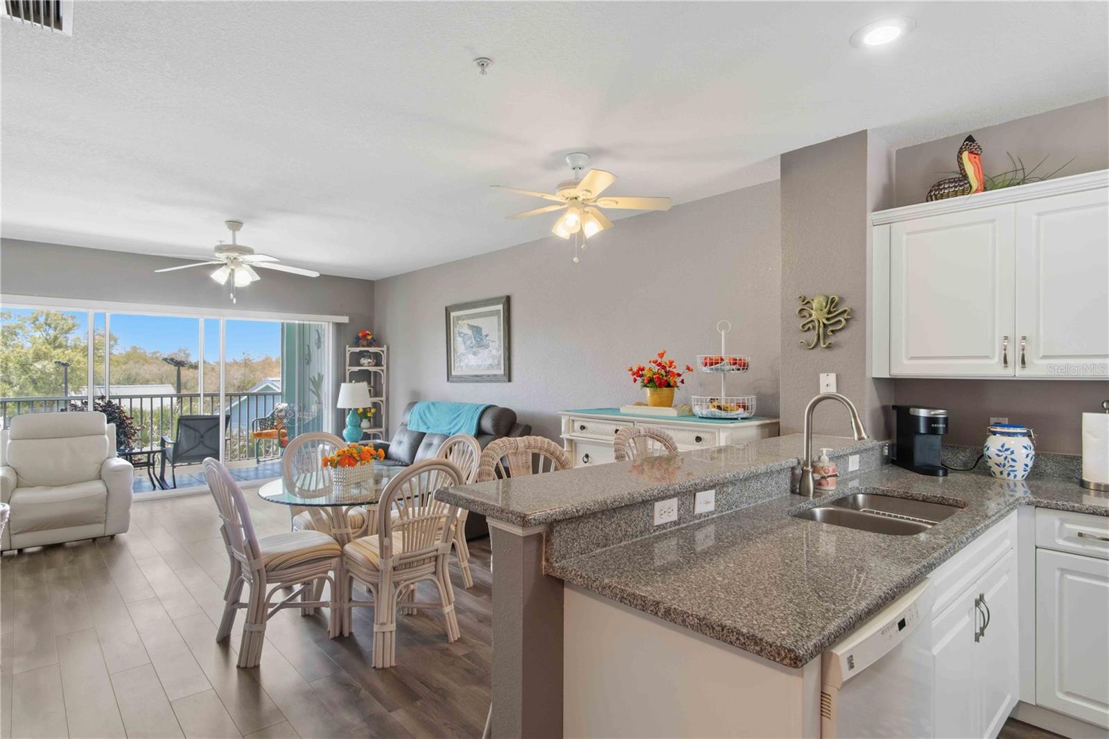 Image 10 of 54 For 19385 Water Oak Drive 304