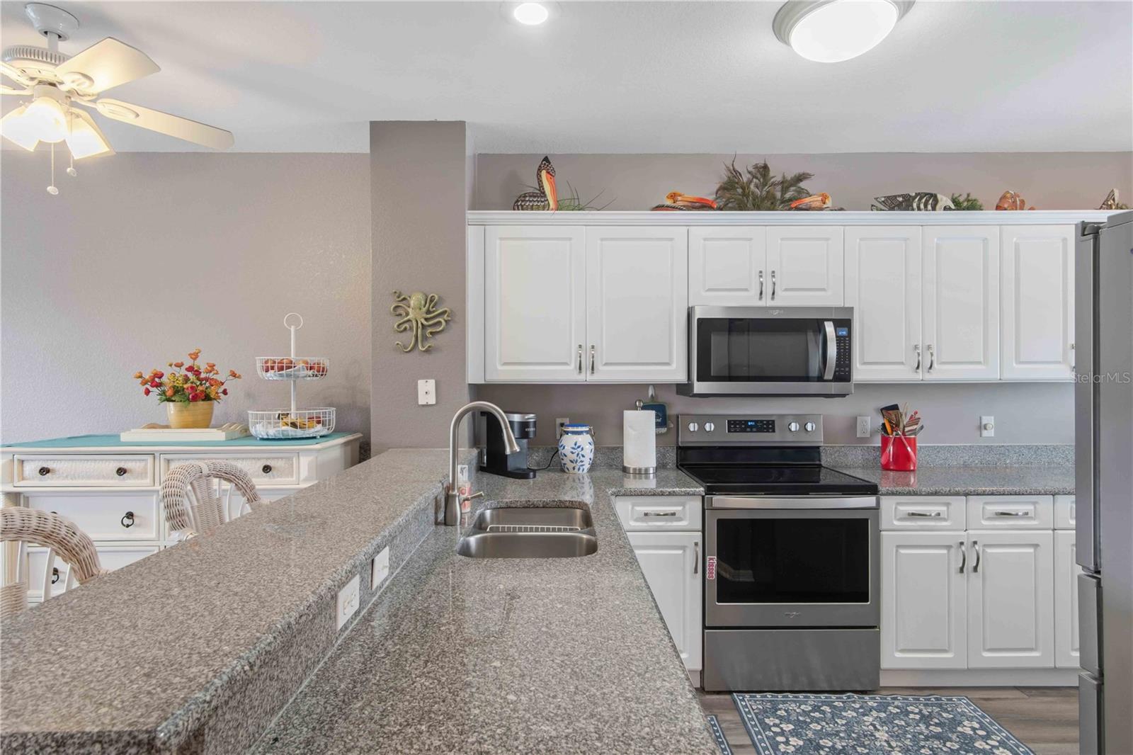 Image 11 of 54 For 19385 Water Oak Drive 304