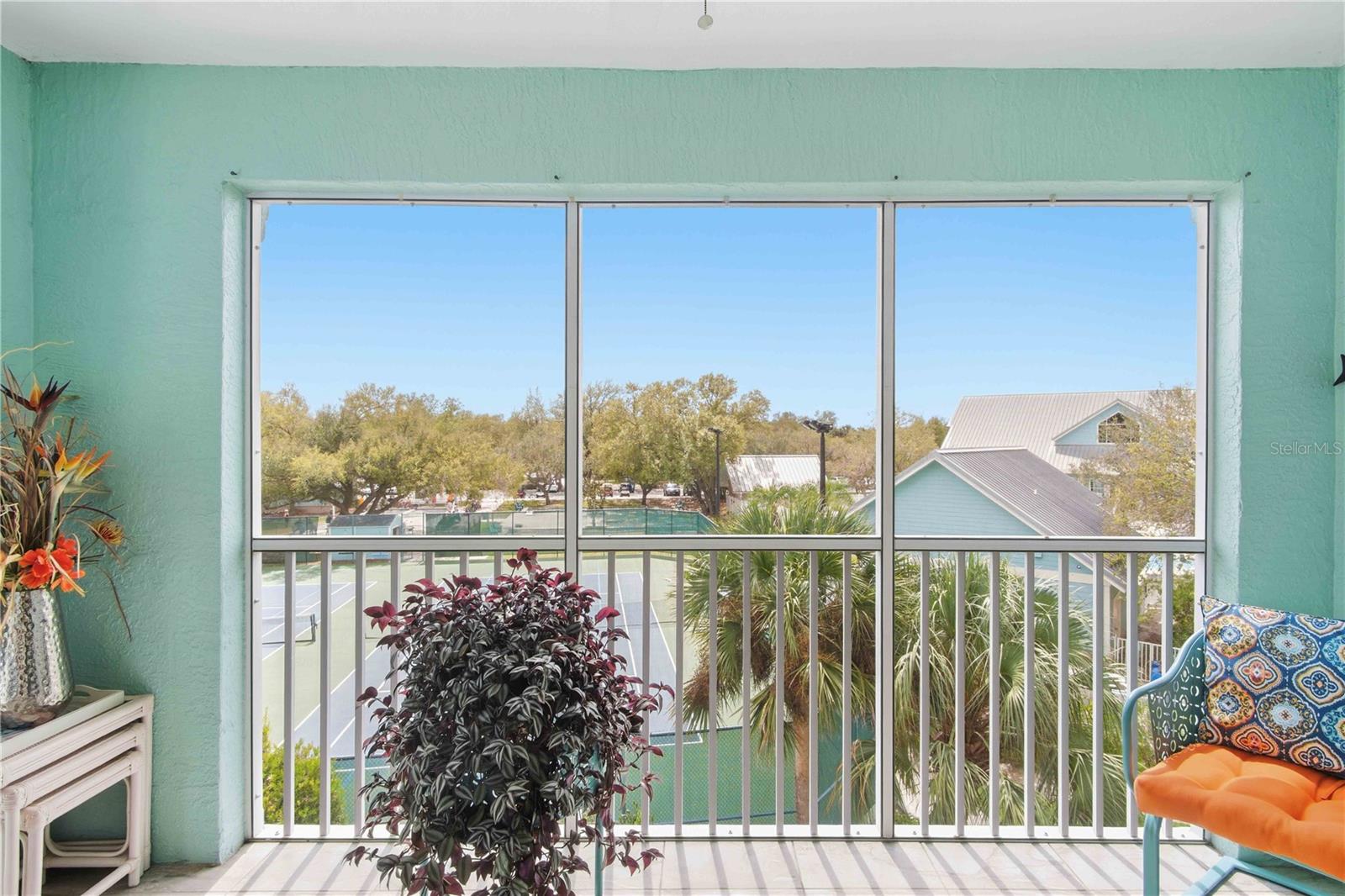 Image 21 of 54 For 19385 Water Oak Drive 304