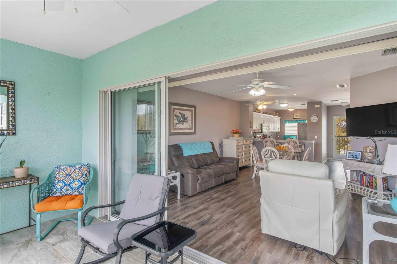 Image 25 of 54 For 19385 Water Oak Drive 304