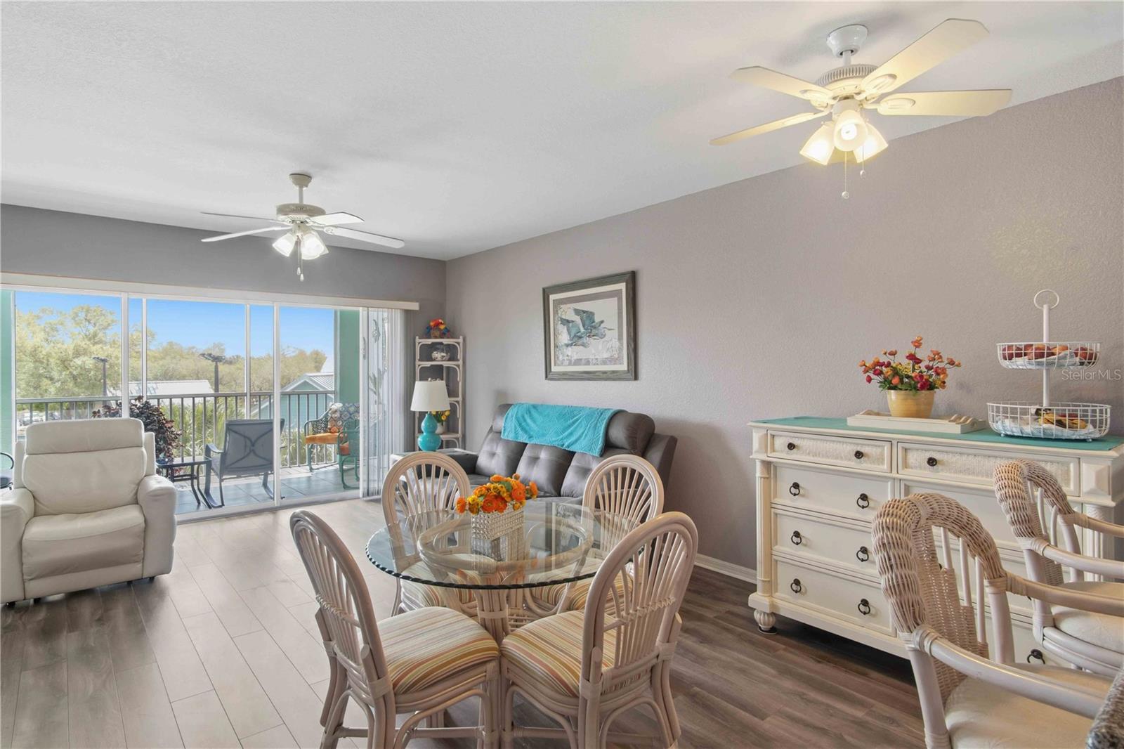 Image 27 of 54 For 19385 Water Oak Drive 304