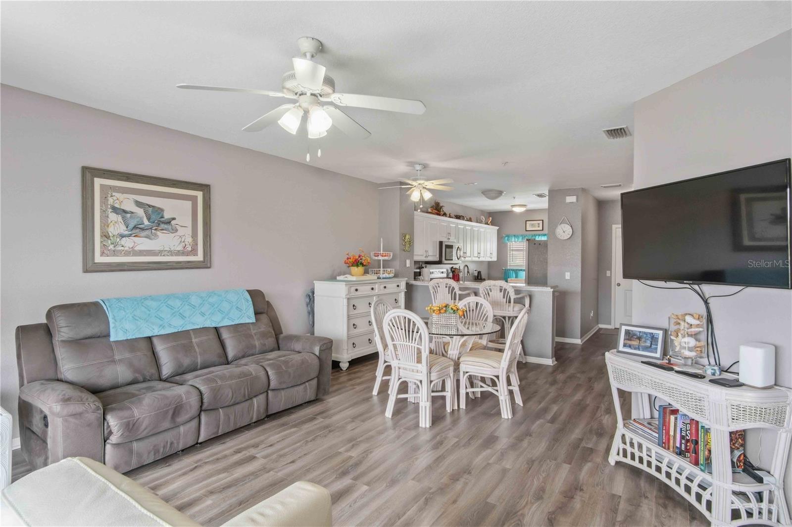 Image 29 of 54 For 19385 Water Oak Drive 304