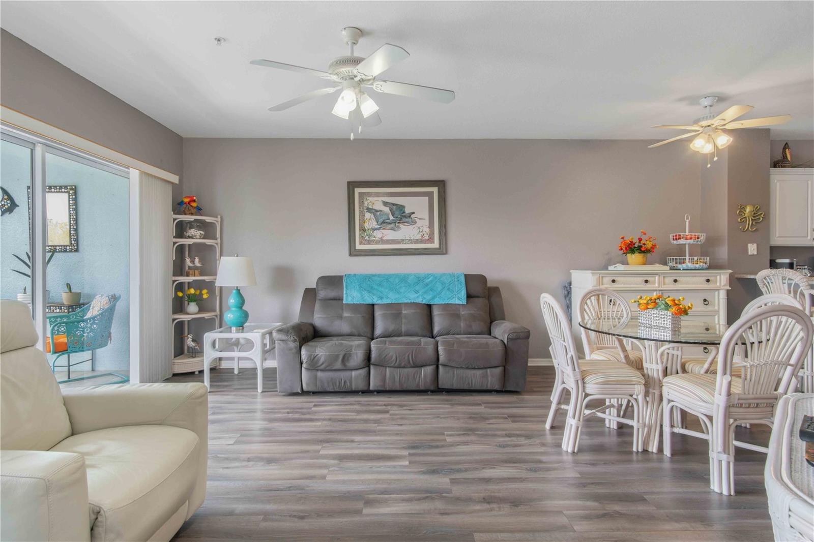 Image 31 of 54 For 19385 Water Oak Drive 304