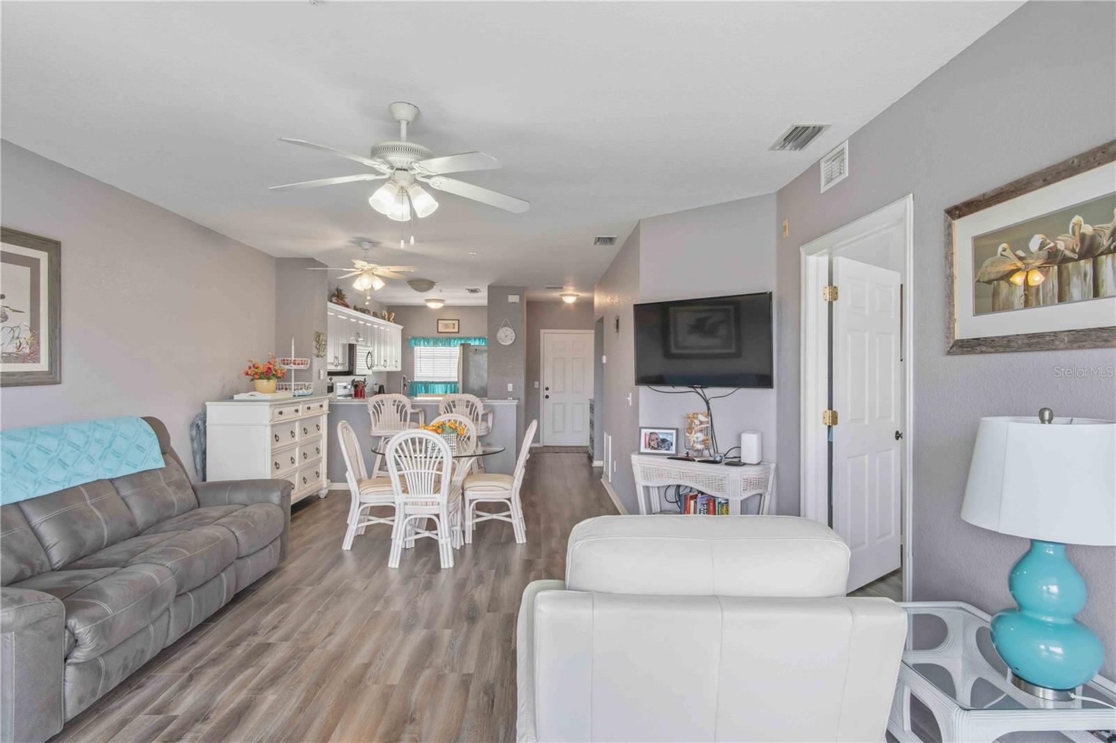 Image 32 of 54 For 19385 Water Oak Drive 304