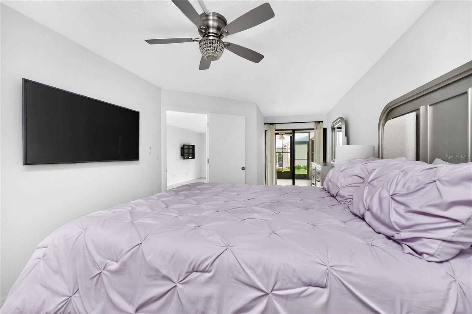 Image 15 of 38 For 2601 Marion Avenue 42a