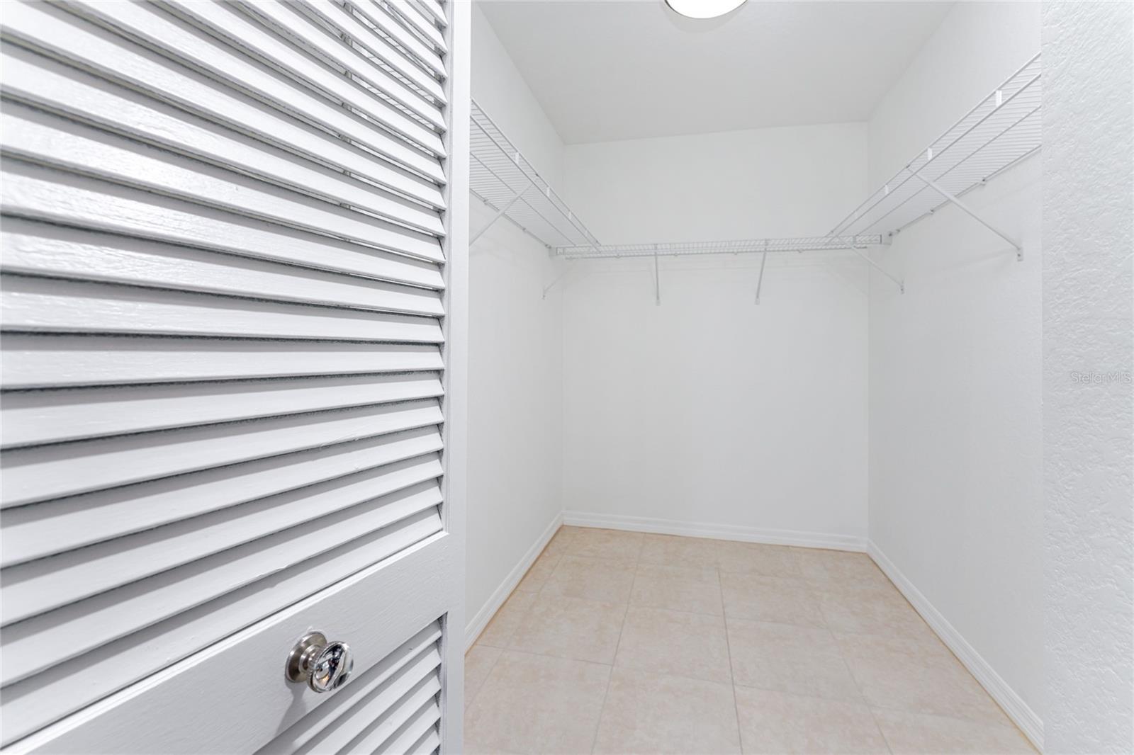 Image 19 of 38 For 2601 Marion Avenue 42a