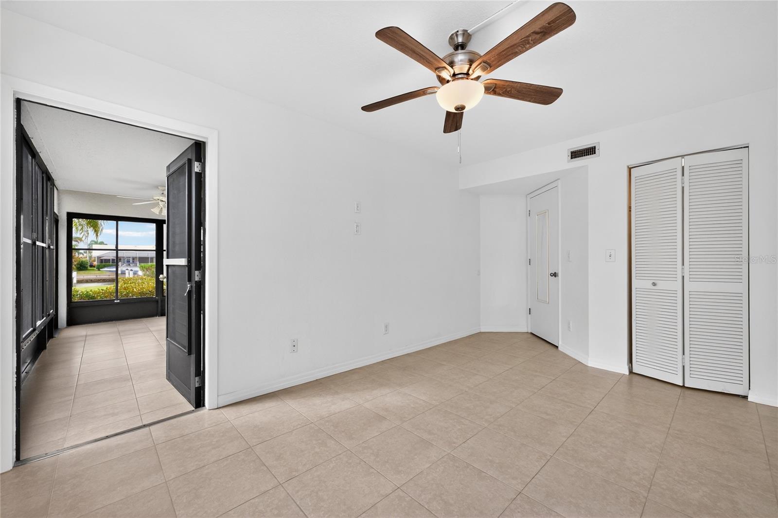 Image 20 of 38 For 2601 Marion Avenue 42a