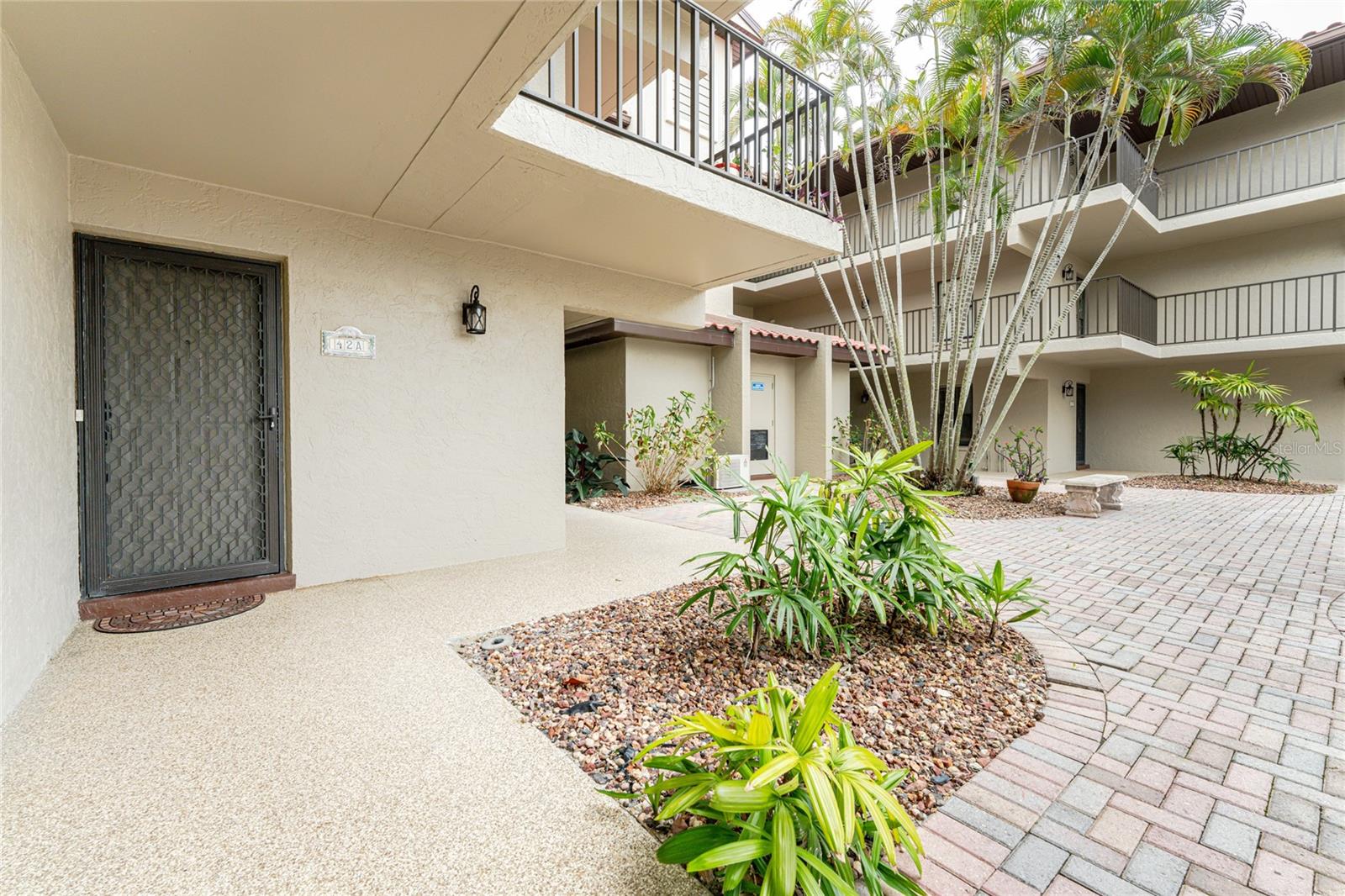 Image 29 of 38 For 2601 Marion Avenue 42a