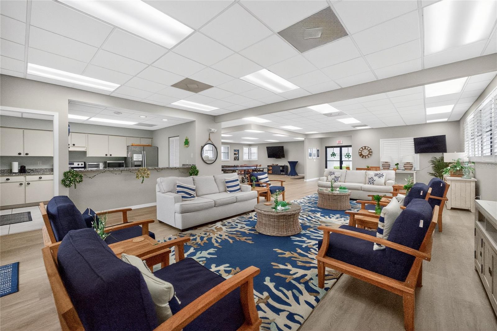 Image 3 of 38 For 2601 Marion Avenue 42a