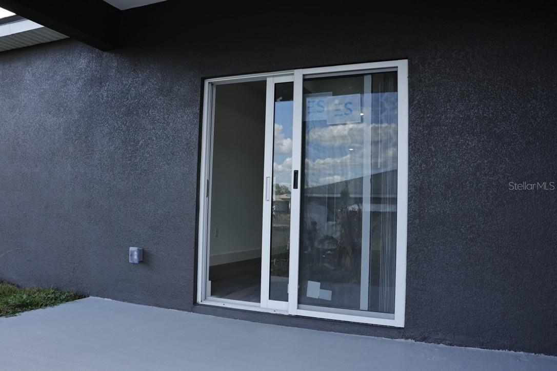 Image 16 of 32 For 721 Ivan Avenue S