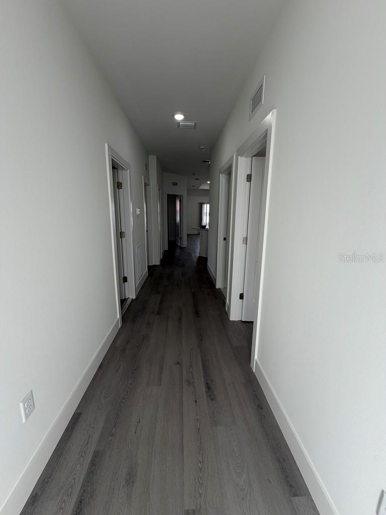 Image 4 of 29 For 723 Ivan Avenue S