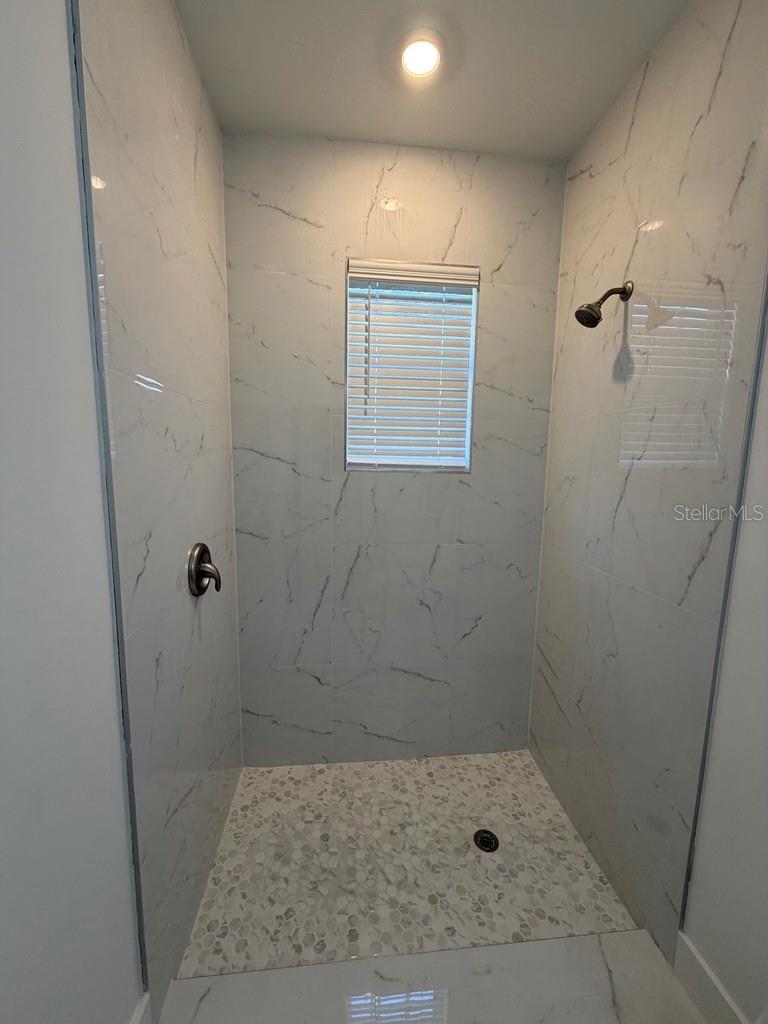 Image 8 of 29 For 723 Ivan Avenue S