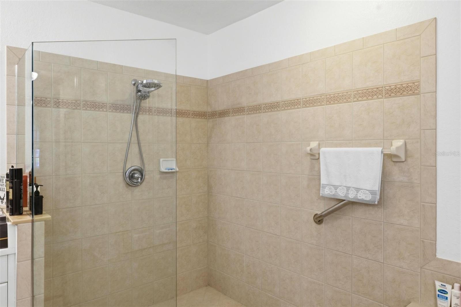 Image 40 of 57 For 96 Vivante Boulevard 9625