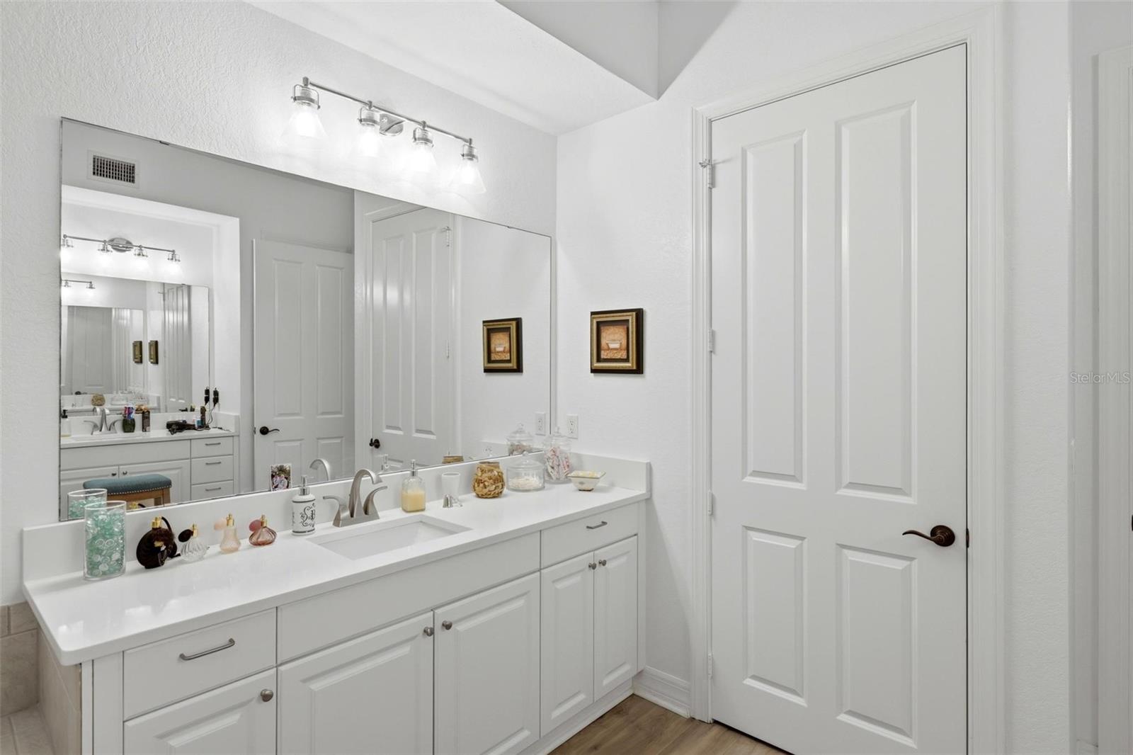 Image 41 of 57 For 96 Vivante Boulevard 9625