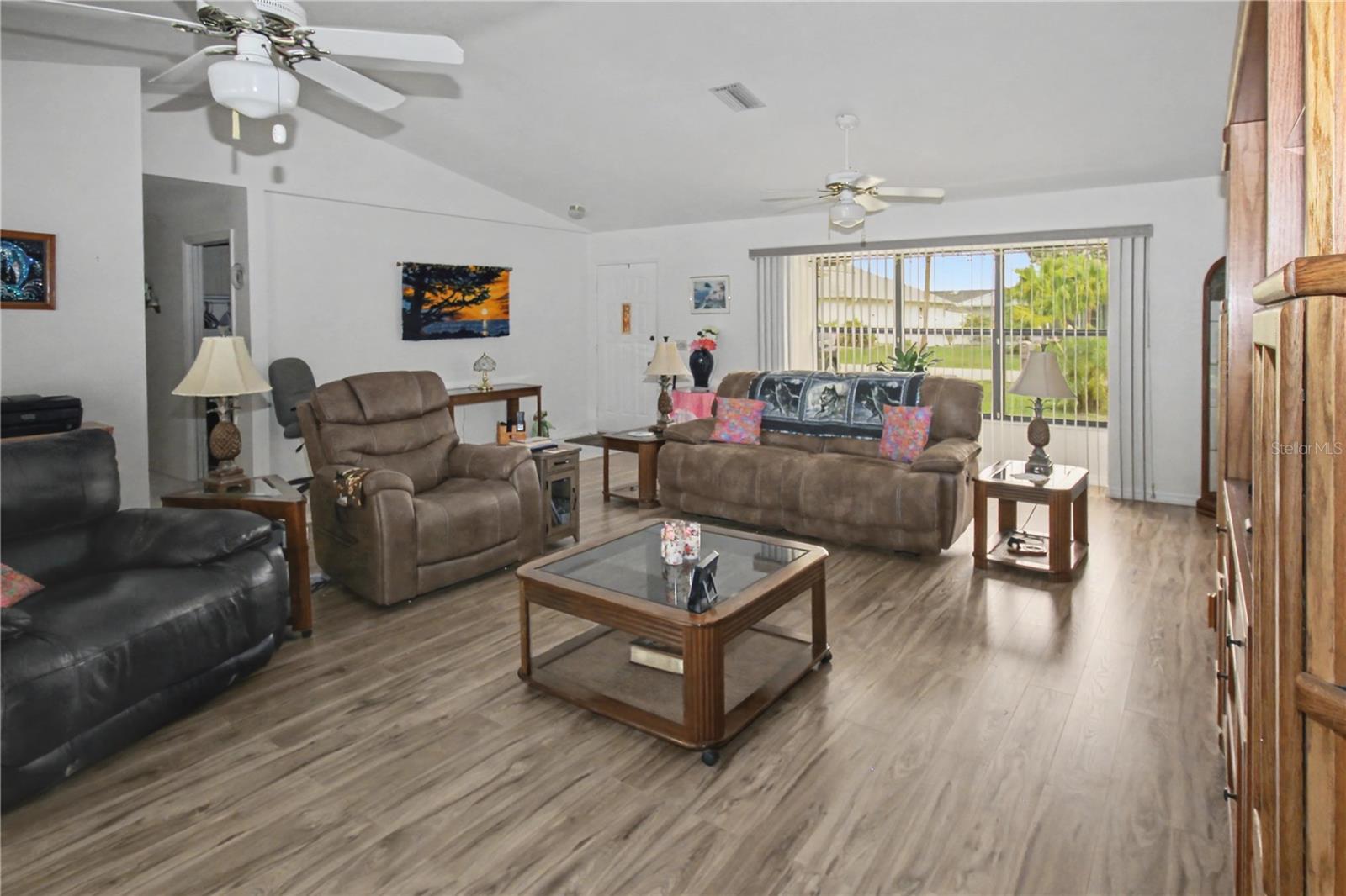 Image 4 of 16 For 191 Harrisburg Street