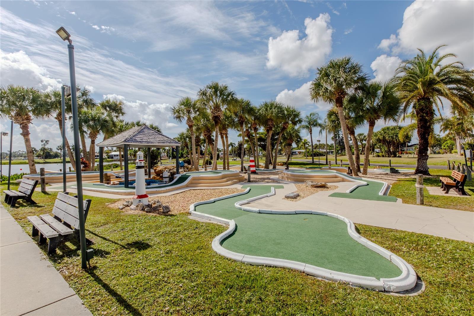 Image 31 of 50 For 2100 Kings Highway 729