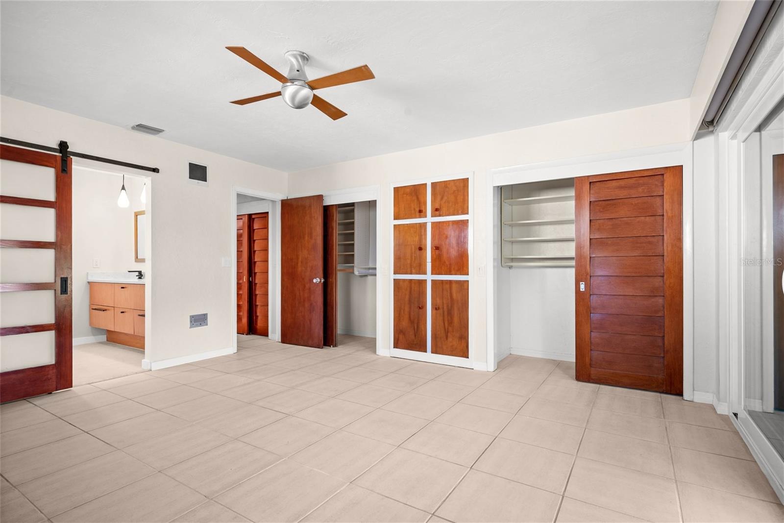 Image 19 of 25 For 801 Pinellas Point Drive S