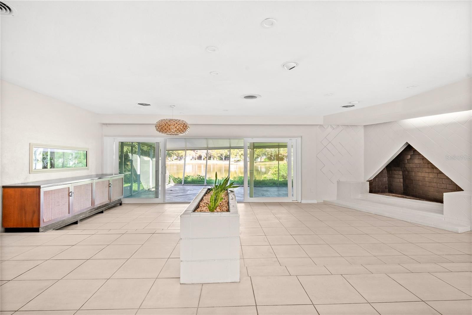 Image 3 of 25 For 801 Pinellas Point Drive S