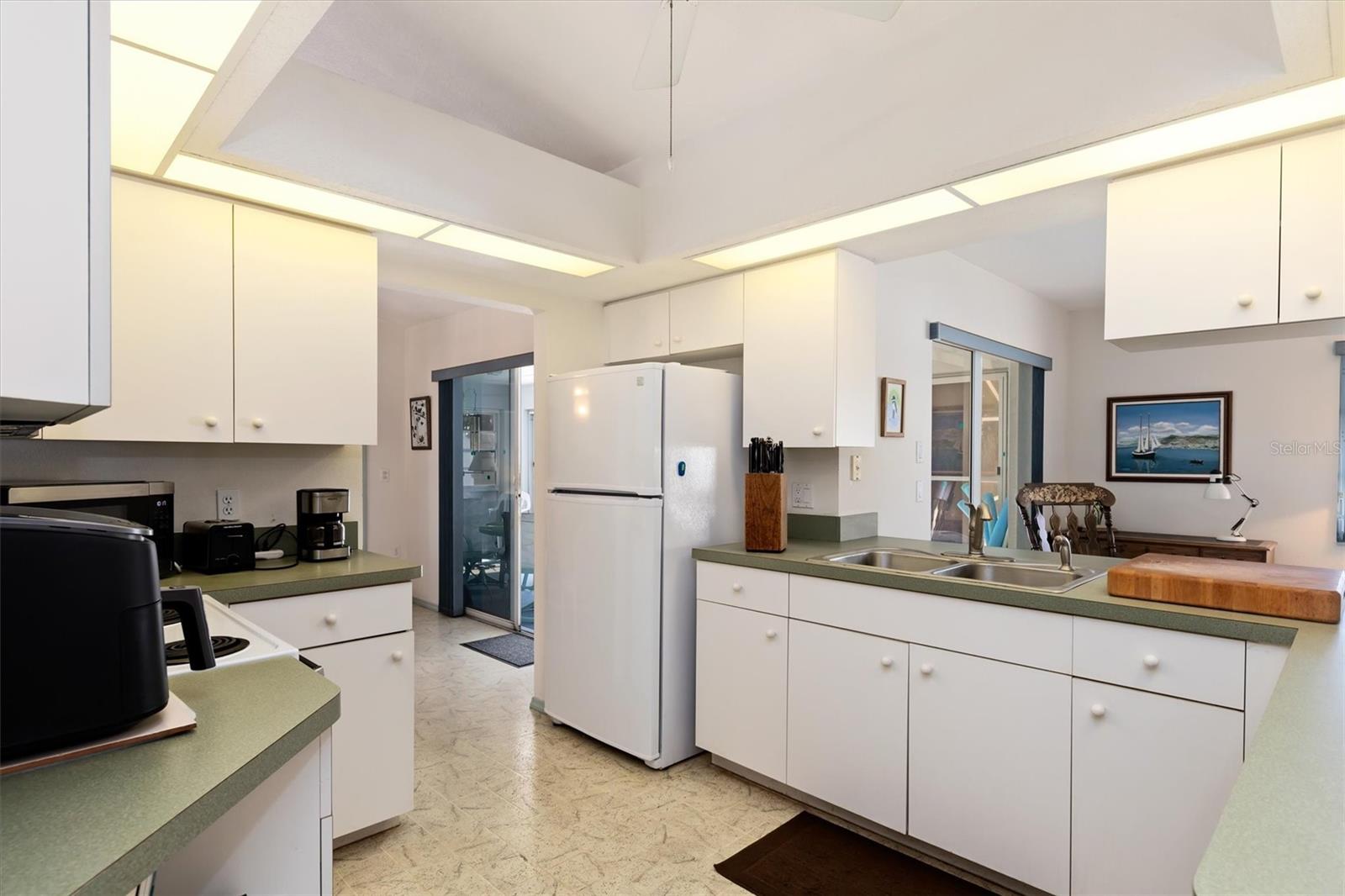 Image 15 of 51 For 921 Ohio Avenue