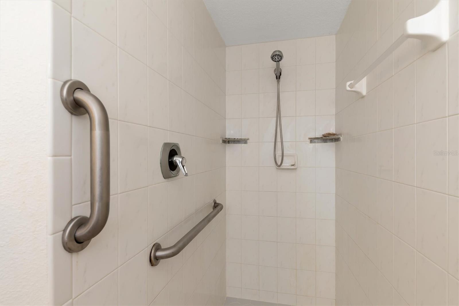 Image 24 of 51 For 921 Ohio Avenue