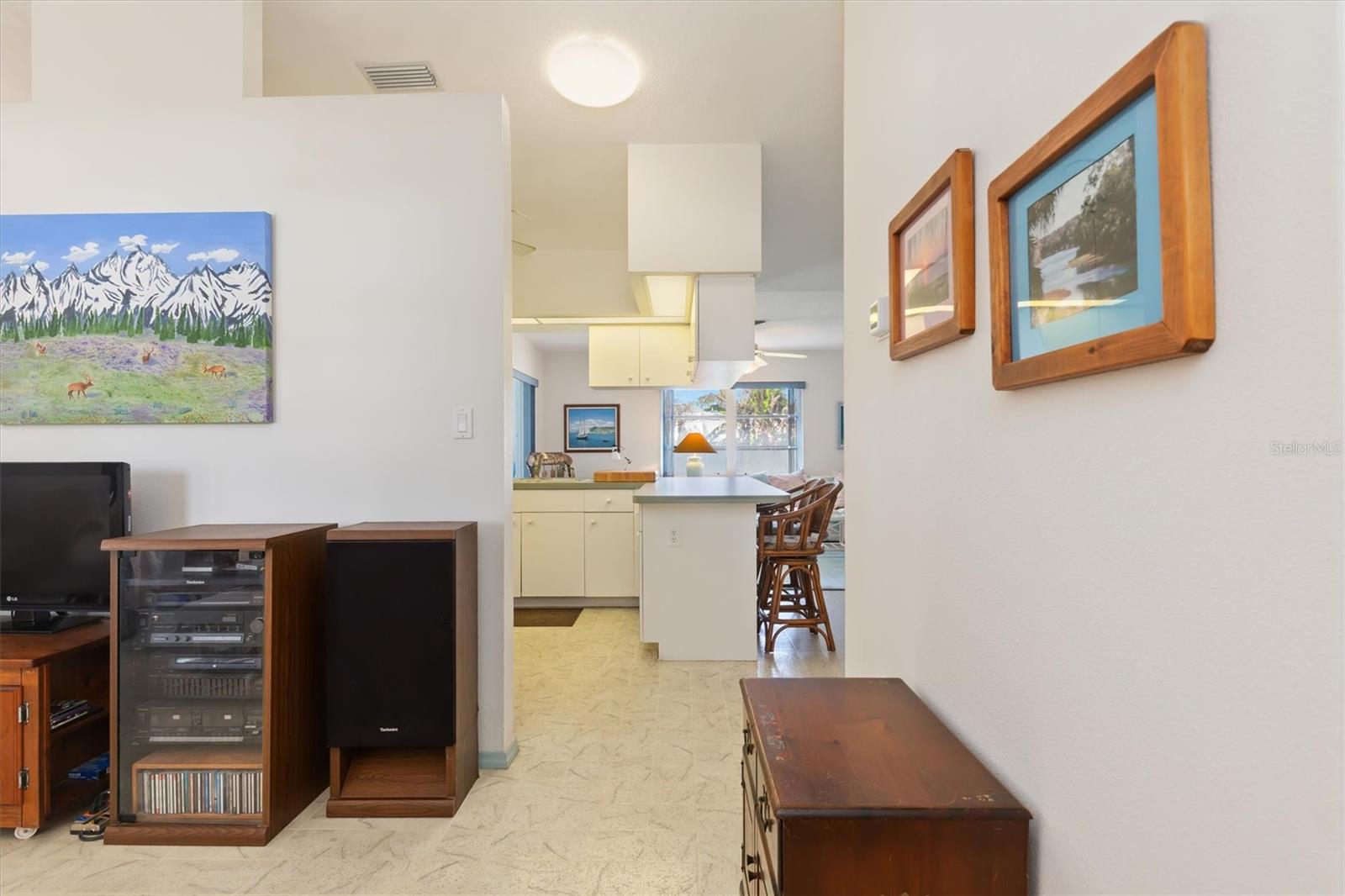 Image 7 of 51 For 921 Ohio Avenue