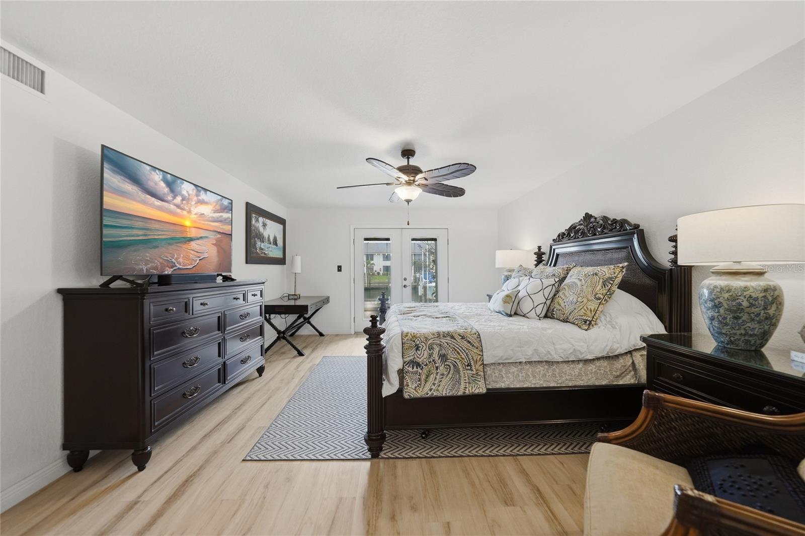 Image 20 of 100 For 208 Lewis Circle A1