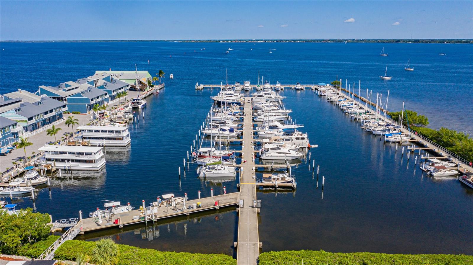 Image 63 of 100 For 208 Lewis Circle A1